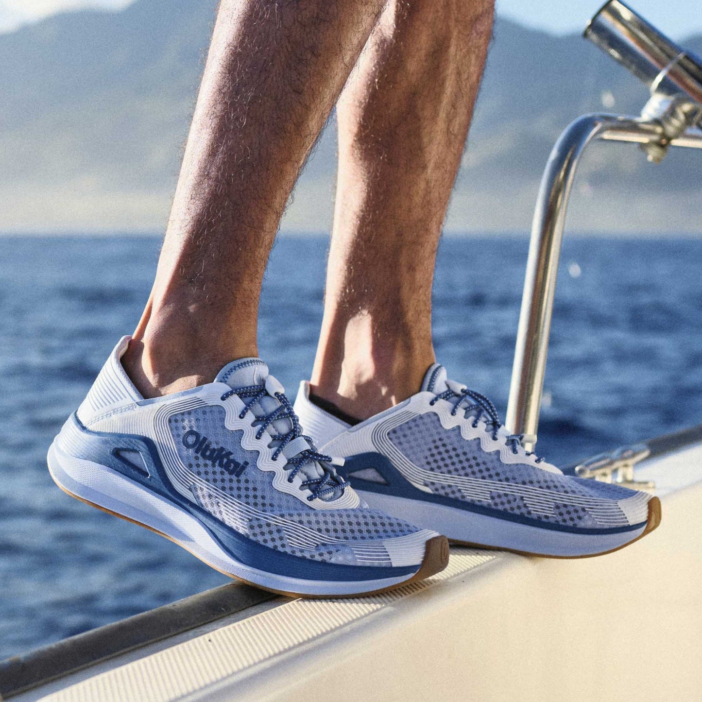 'Ahi - Blue Pearl / White Sand
