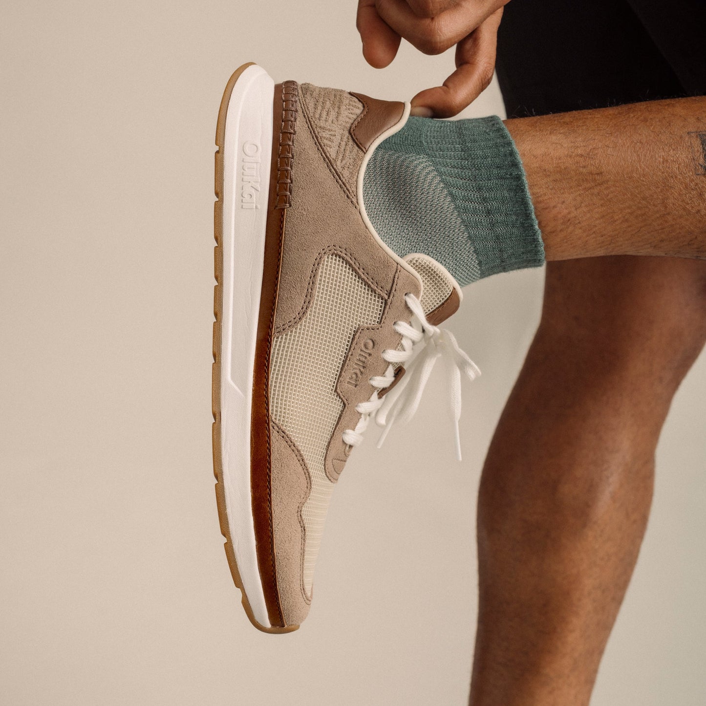 Koke  -  Ecru / Taupe Grey