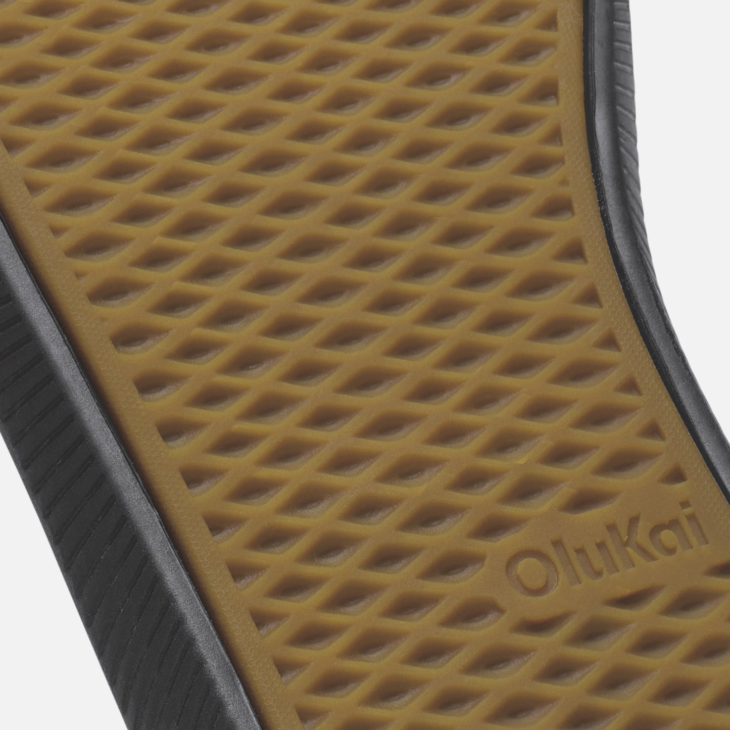 Ulele  -  Black / Black