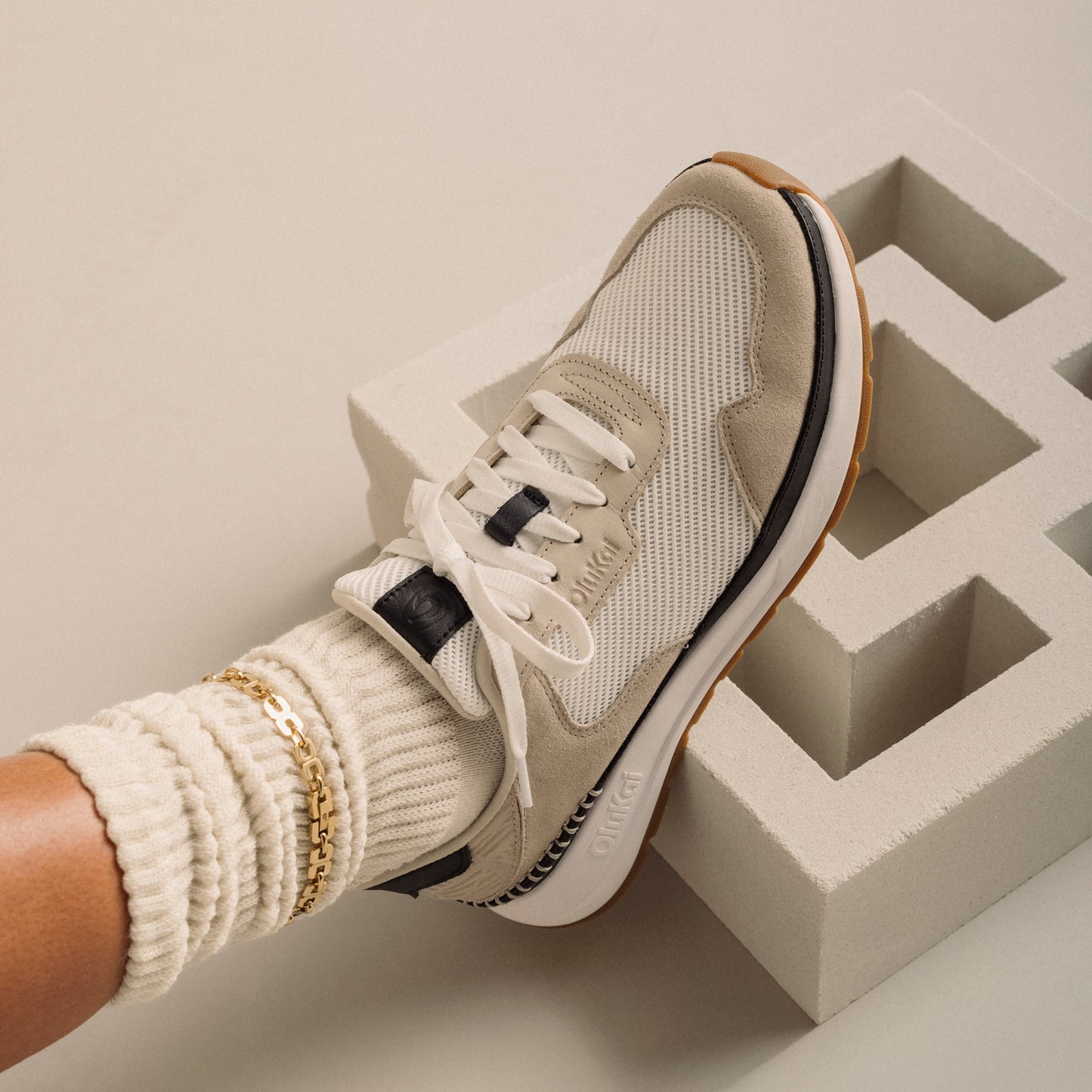 Koke  -  Bright White / Ecru